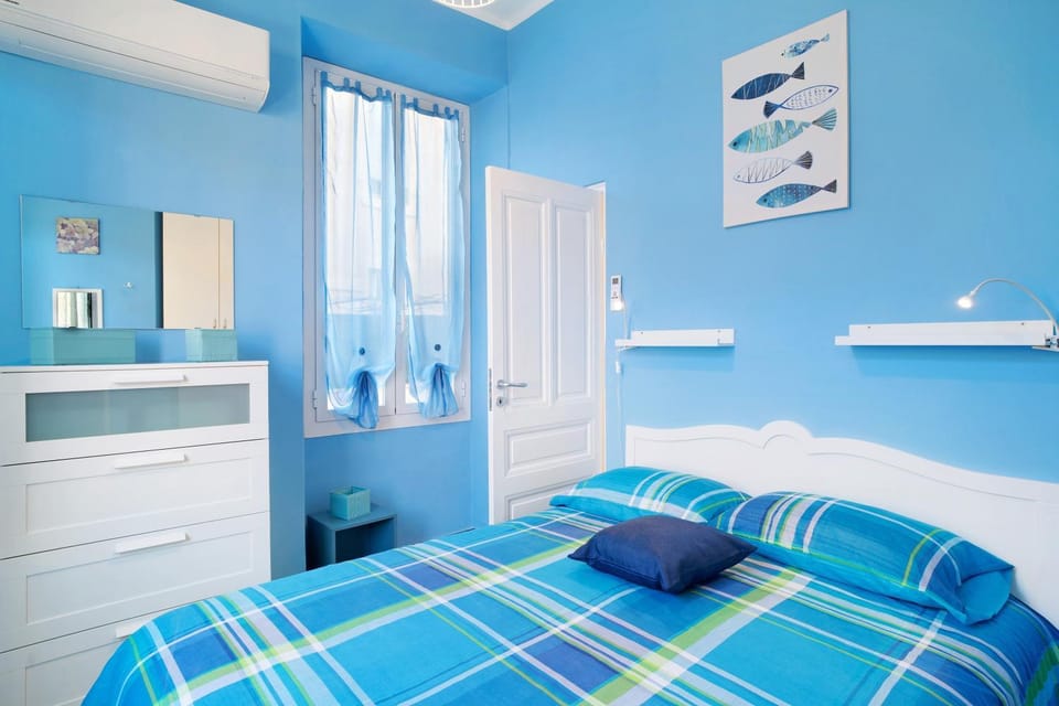 Living room, Bedroom