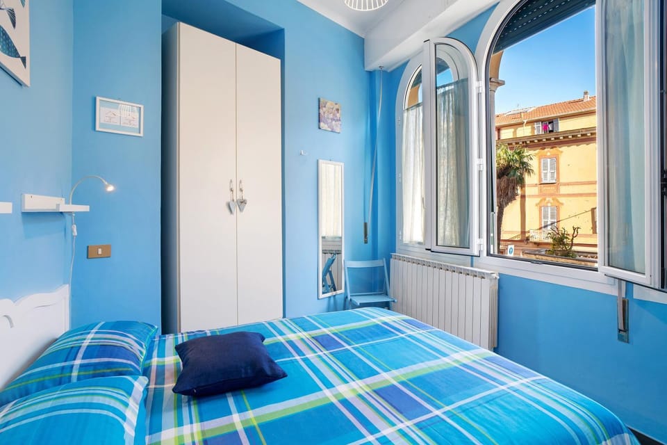 Property building, Living room, Bedroom