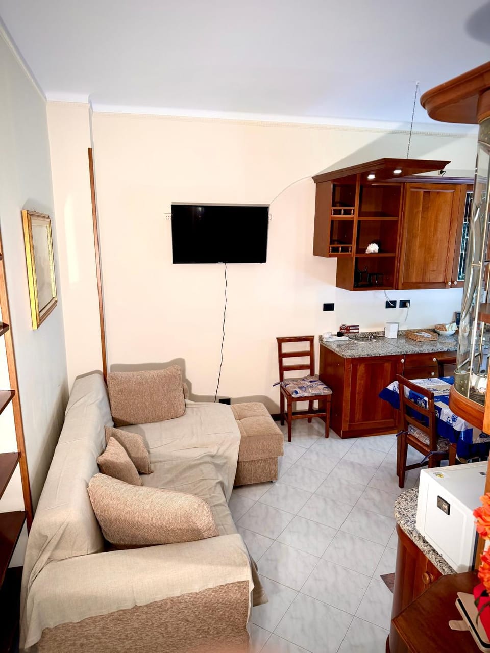 Communal lounge/ TV room, Kitchen or kitchenette