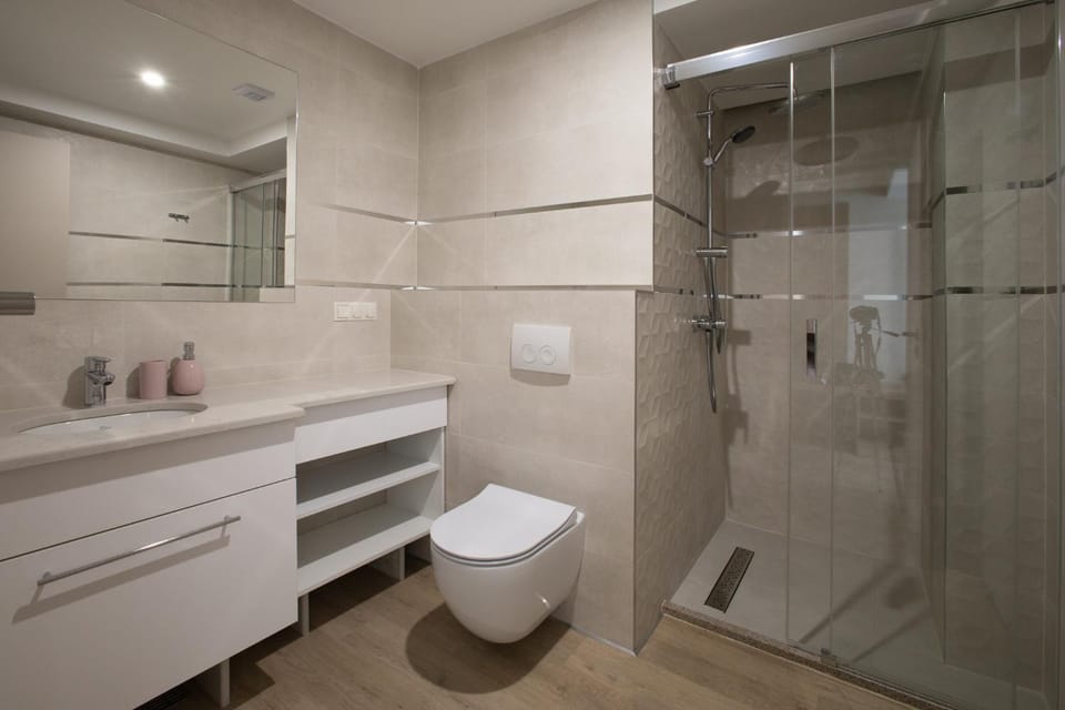 Shower, Toilet, Bathroom