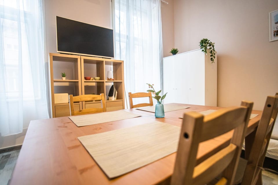TV and multimedia, Living room, Dining area, Bedroom, hair dresser