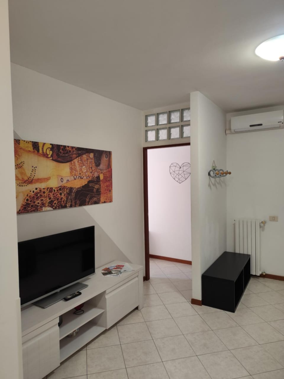 Communal lounge/ TV room, Living room