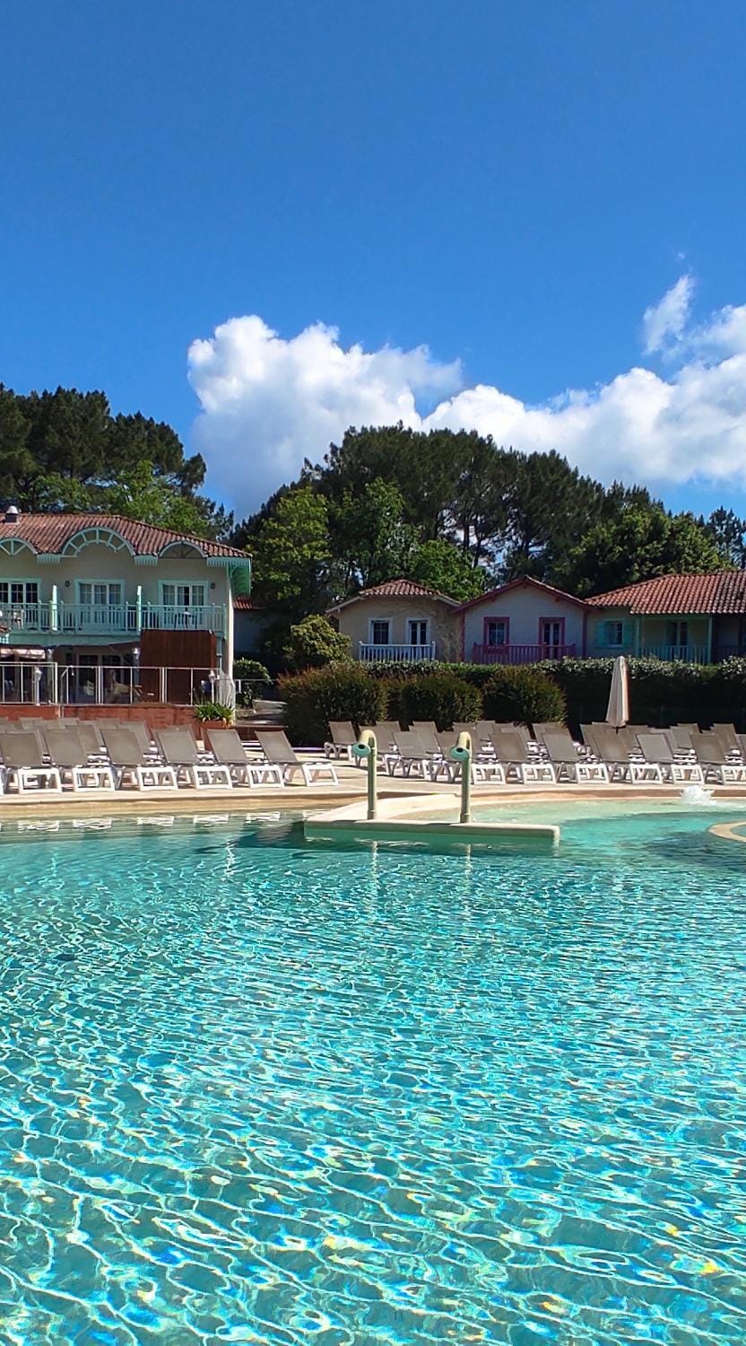 Pool view, Swimming pool, sunbed