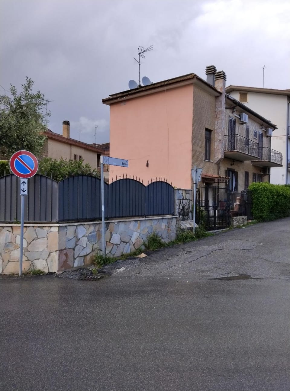 Property building, Neighbourhood, Street view