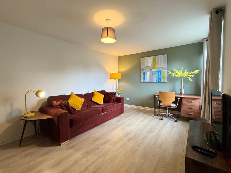 TV and multimedia, Living room, Seating area