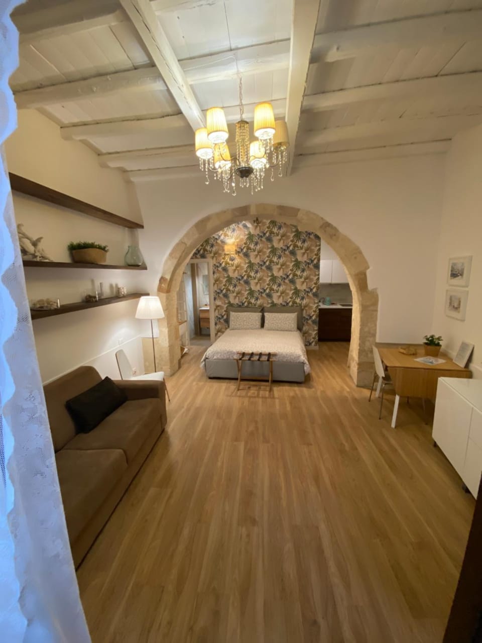 Bed, Photo of the whole room