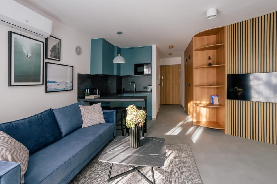 Kitchen or kitchenette, Living room