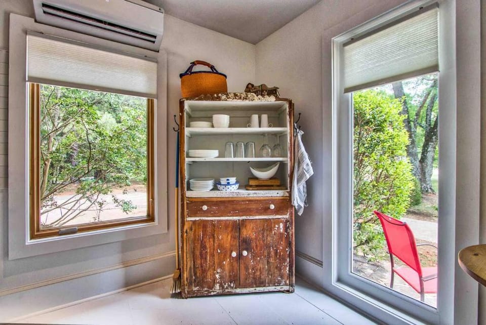 Gorgeous guest home just 20min to uptown Charlotte Apartment in Matthews