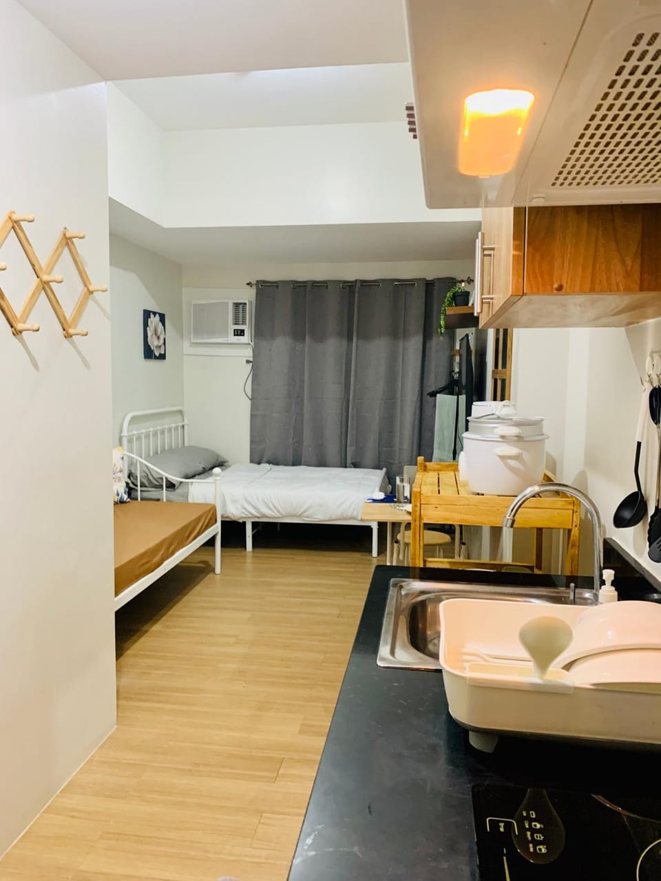 Bed, Kitchen or kitchenette, Photo of the whole room