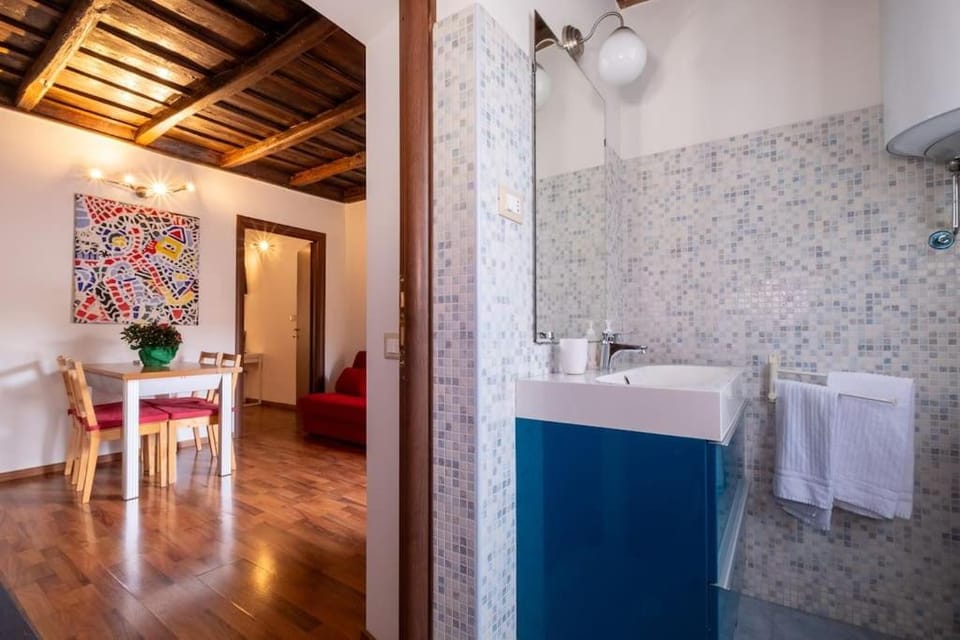 Bathroom, Dining area