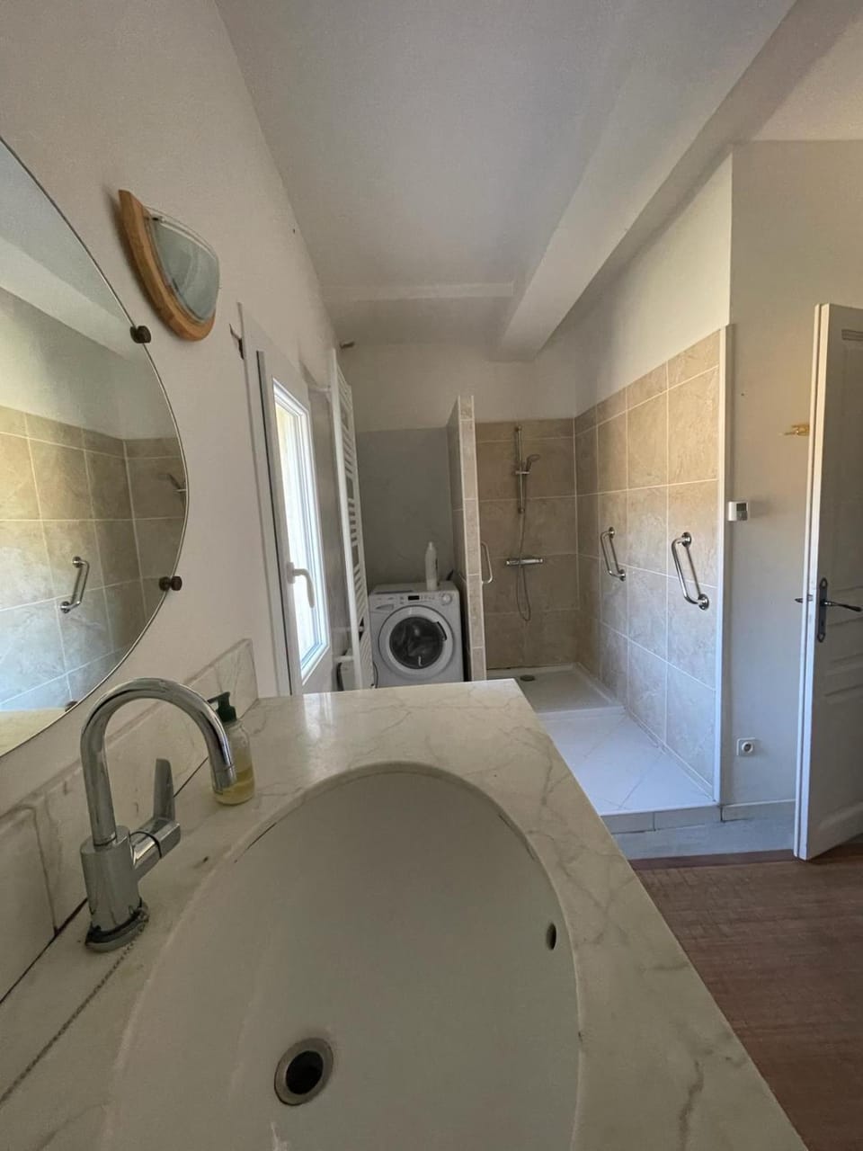 Shower, washing machine