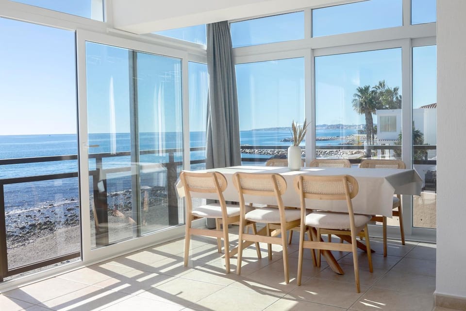 Dining area, Sea view