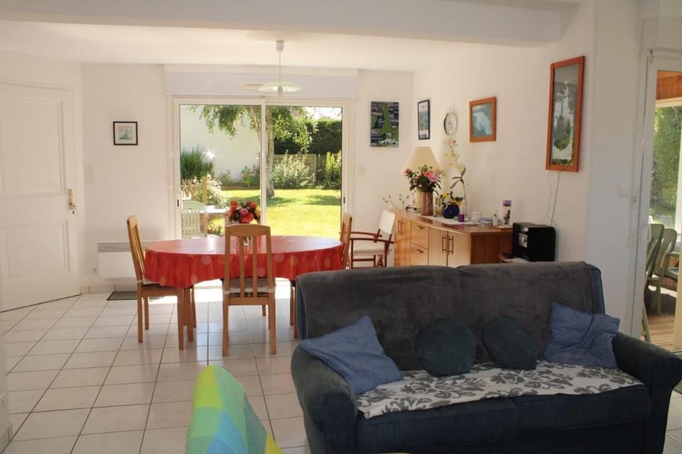 602 - A ERQUY, jolie maison avec un grand jardin de 700m2 proche des plages sauvages Villa in Brittany