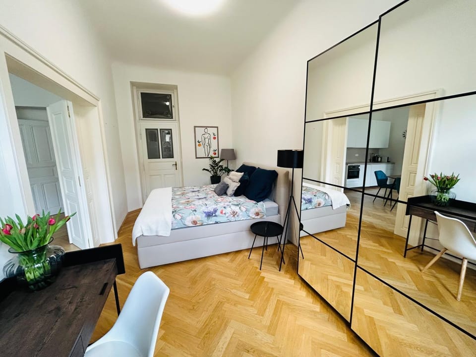 Bed, Bedroom, wardrobe