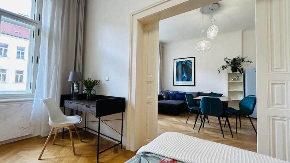 Living room, Dining area, Bedroom