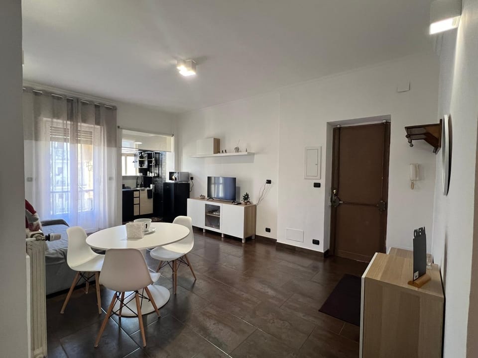 TV and multimedia, Dining area