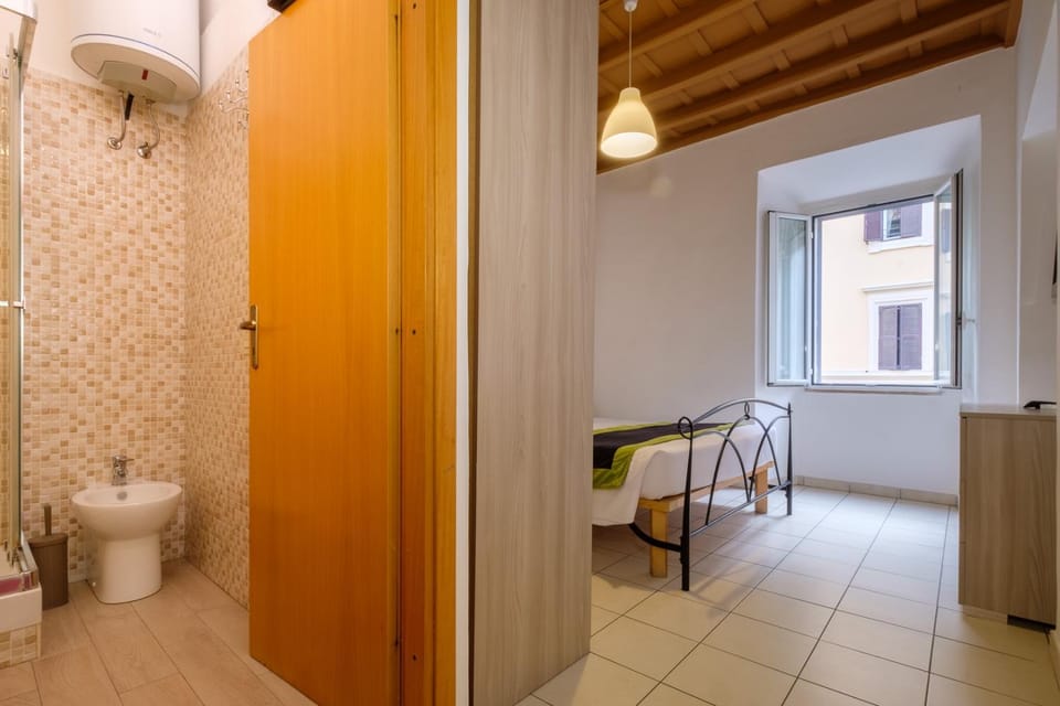 HT BILO 2 COLOSSEO Apartment in Rome
