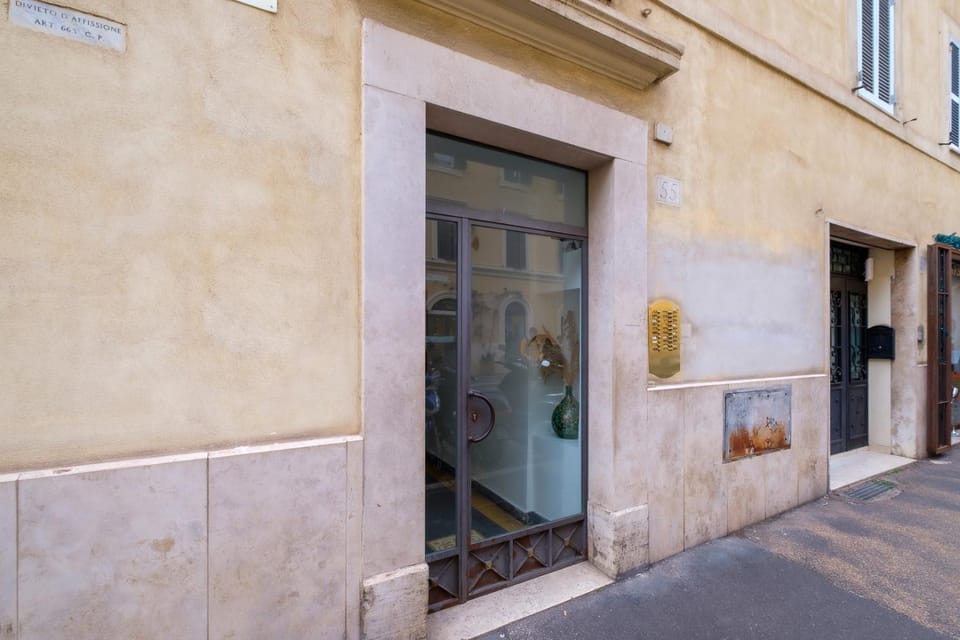 HT BILO 2 COLOSSEO Apartment in Rome