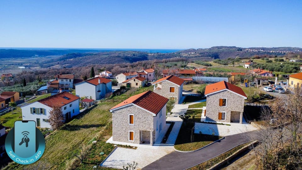 Property building, Bird's eye view