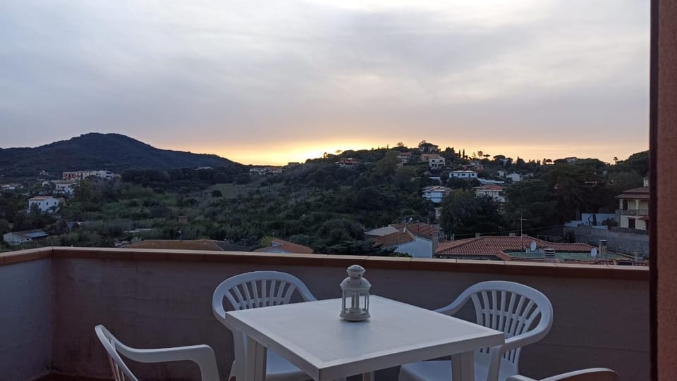 Natural landscape, Balcony/Terrace, Sunset