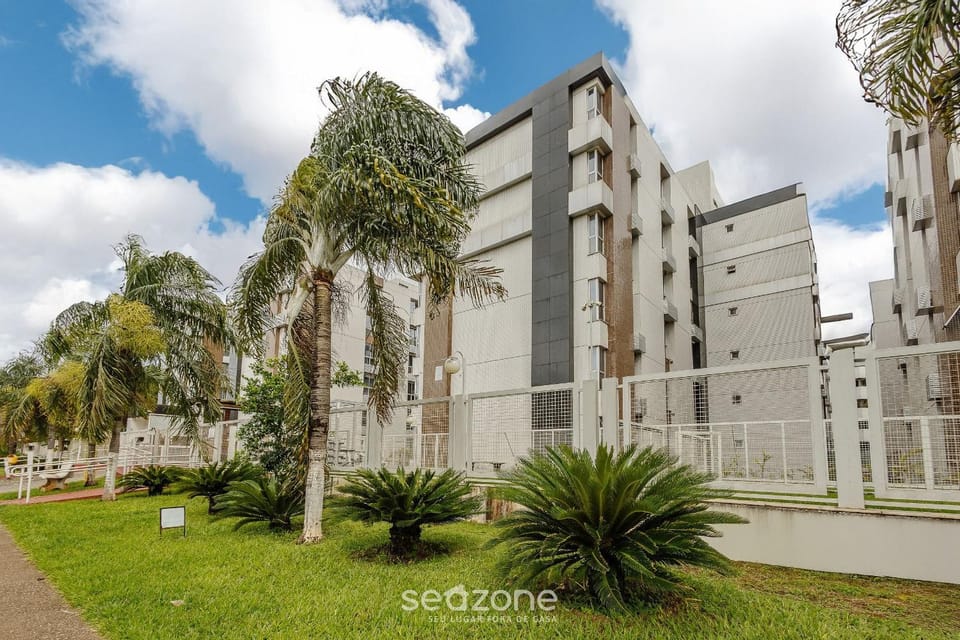 Facade/entrance, Area and facilities