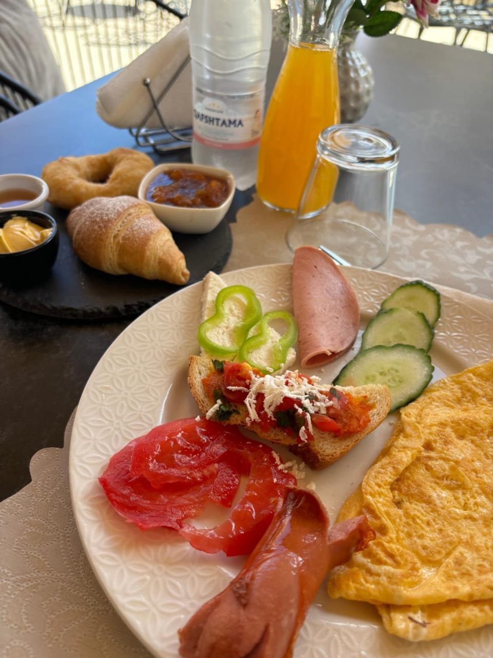 Food and drinks, Food, Breakfast, Continental breakfast