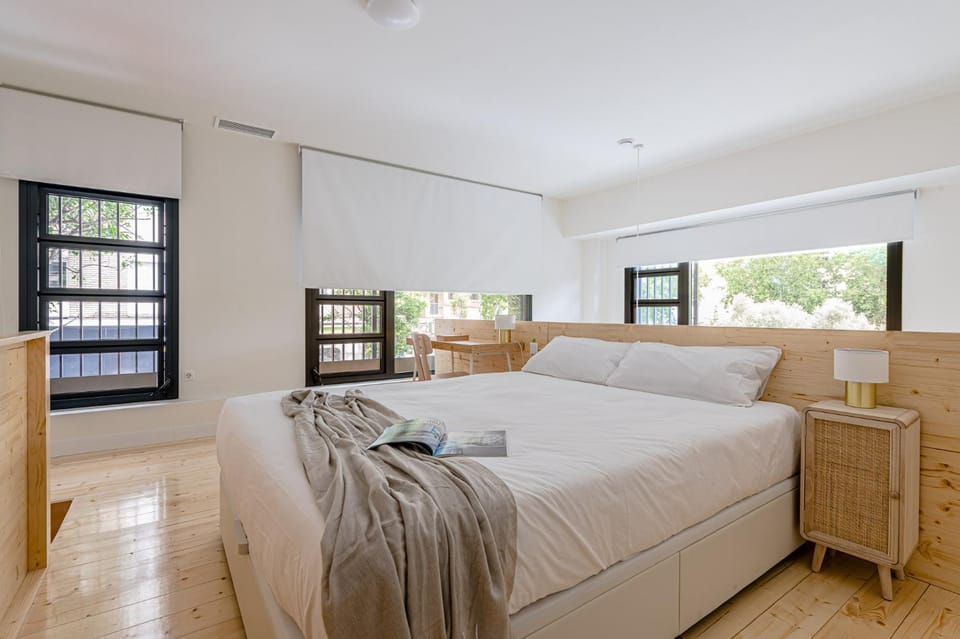 Bed, Other