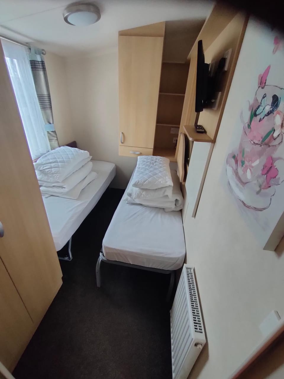 M&C Caravan Hire Sunnysands Campground/ 
RV Resort in Wales