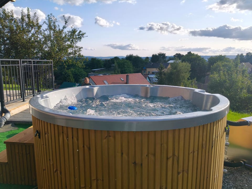 Domki Osada Bożków z jacuzzi Chalet in Lower Silesian Voivodeship