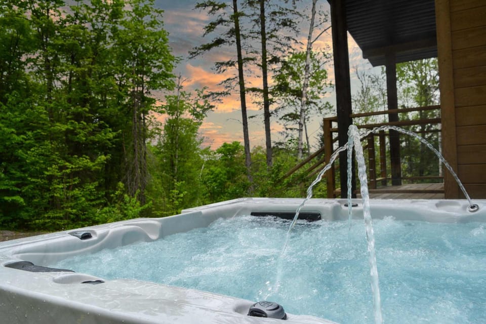 Chalet La Colline Chalet in Ontario