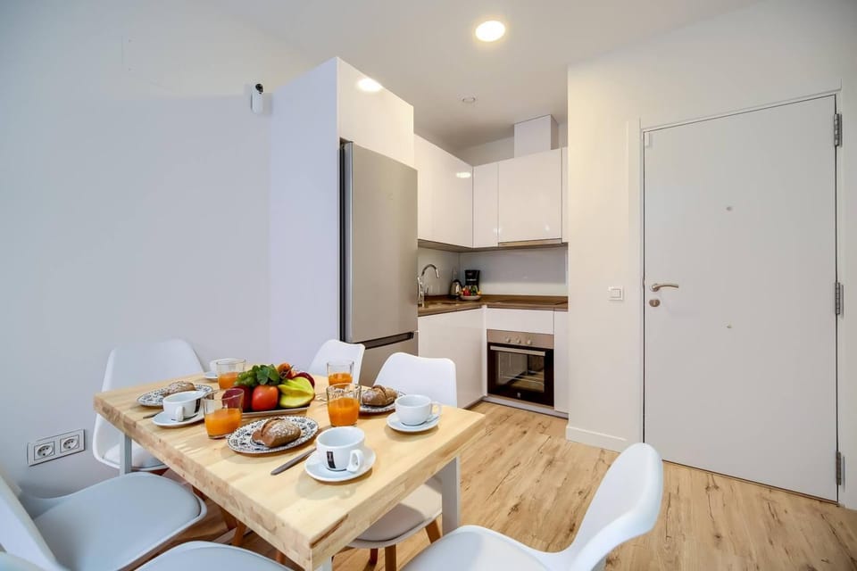 Kitchen or kitchenette, Dining area, pet friendly