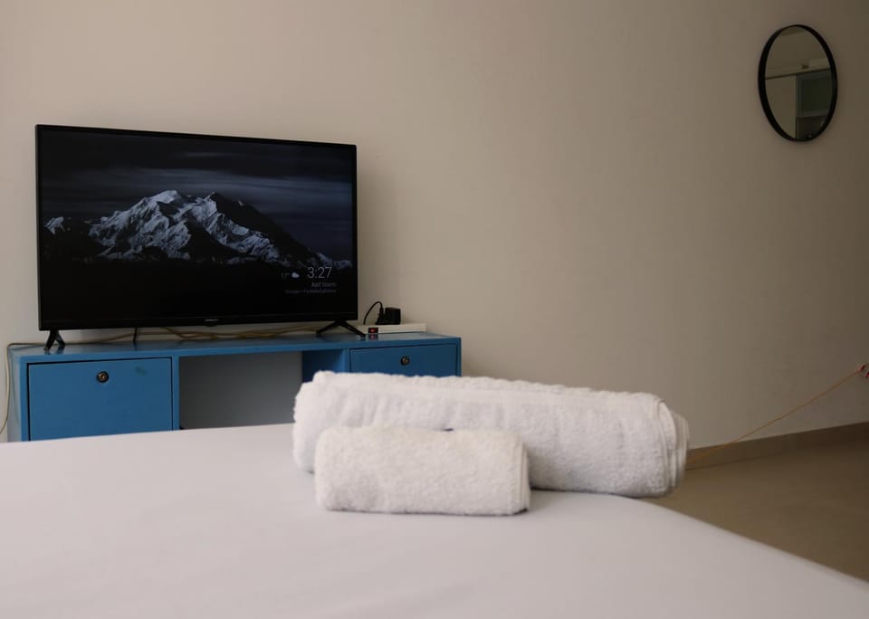 TV and multimedia, towels