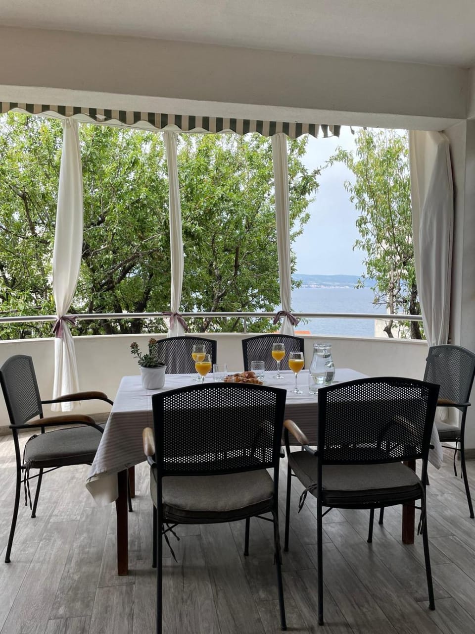 Apartment Gina near the sea Apartment in Split-Dalmatia County
