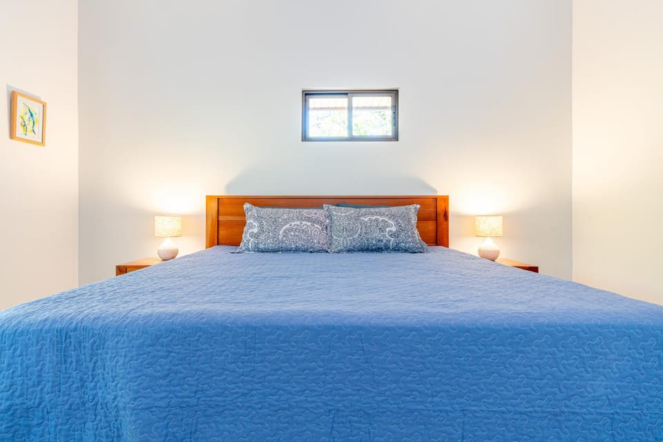 Luxury 2 bedroom, walking distance to beach House in Uvita