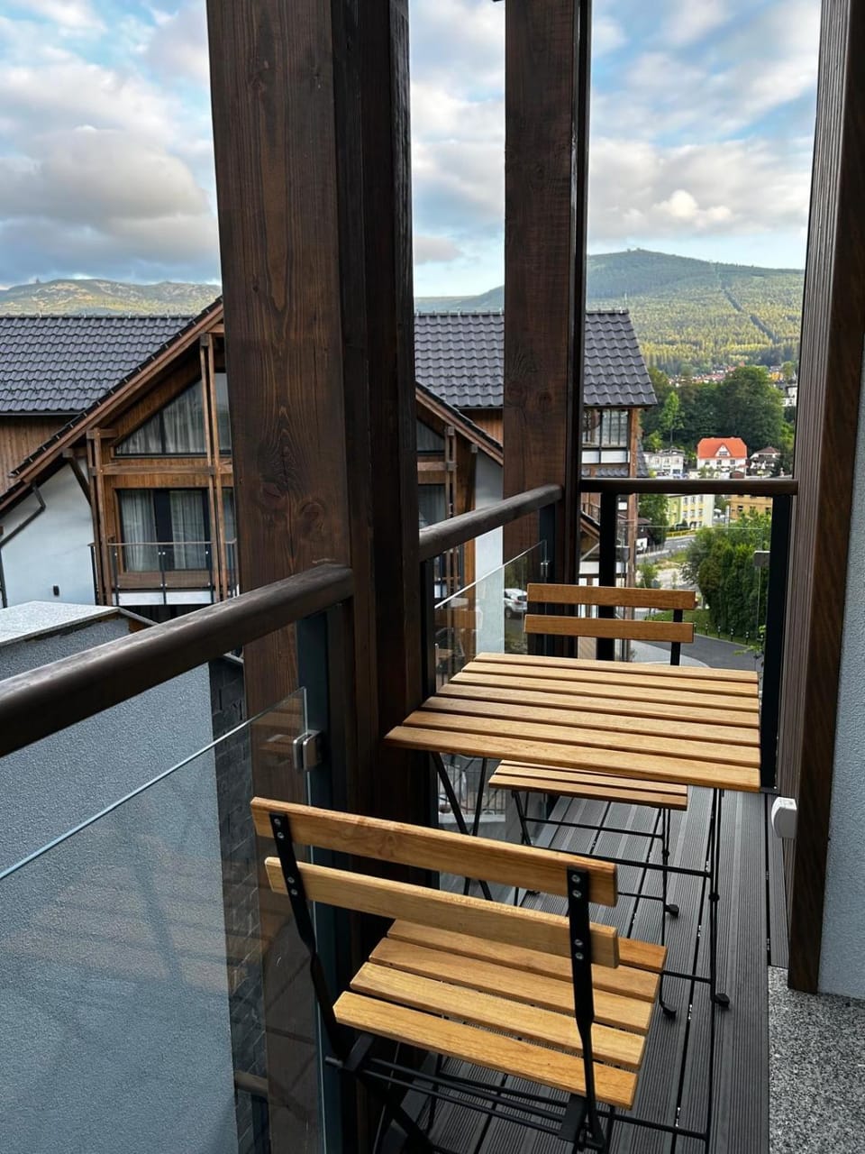 Property building, Patio, Day, Natural landscape, View (from property/room), View (from property/room), Balcony/Terrace, City view, City view, Mountain view