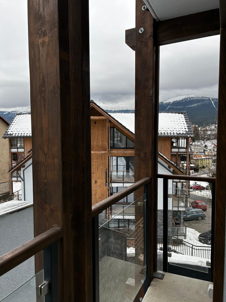 Property building, Day, Natural landscape, Winter, View (from property/room), Balcony/Terrace, Mountain view