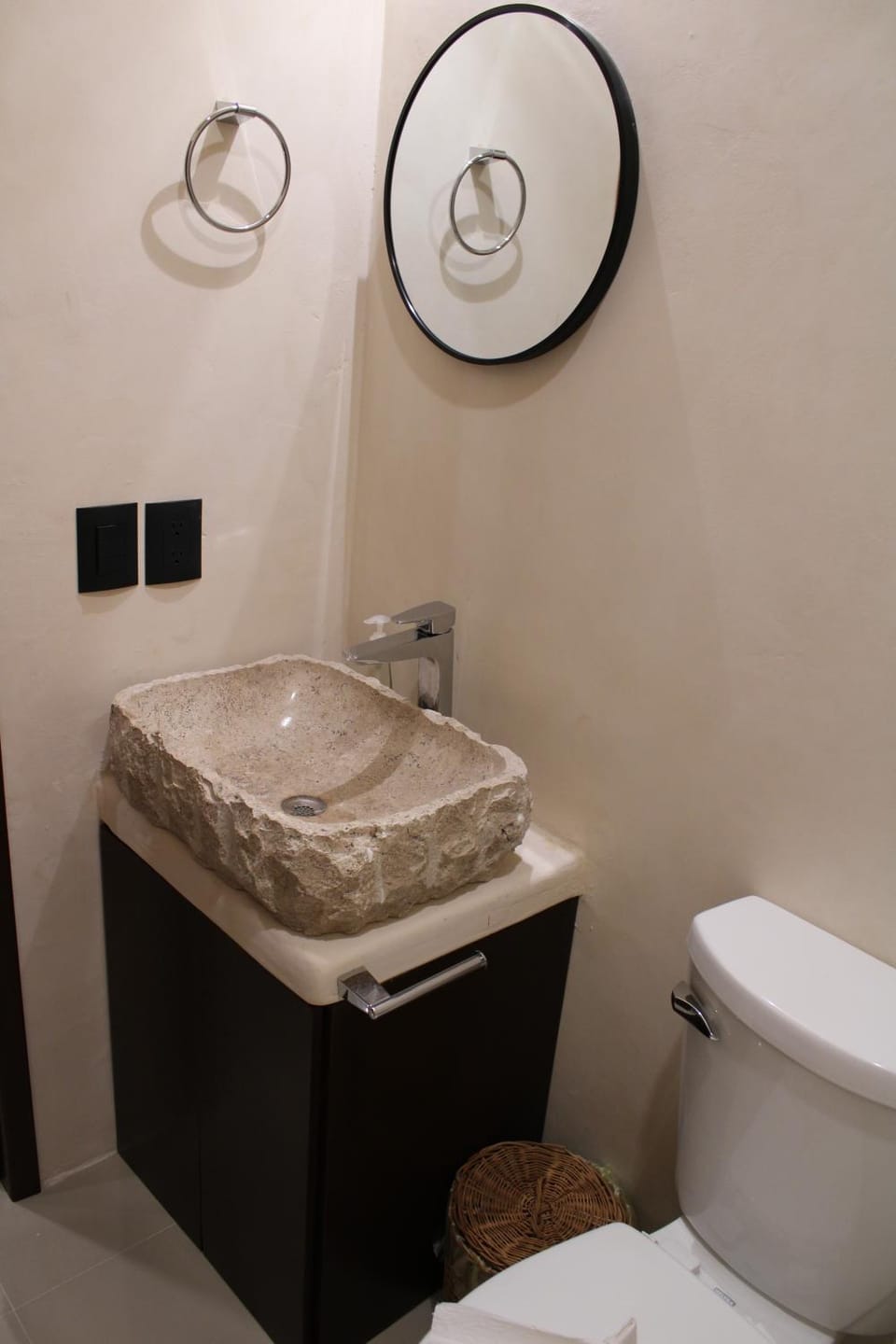 Bathroom, towels