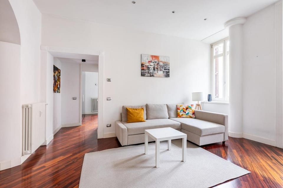 Living room, Seating area, Dining area, internet