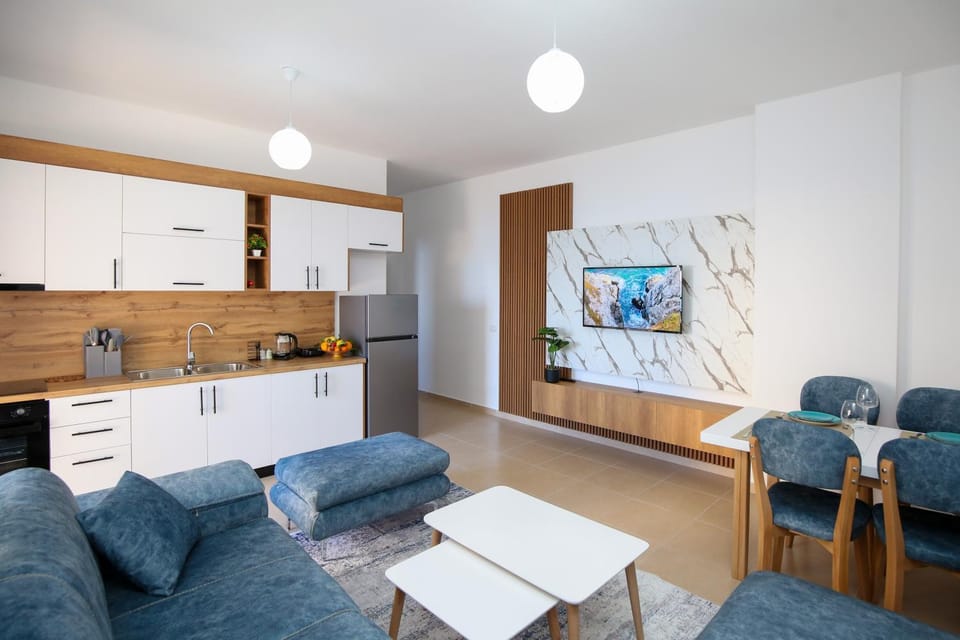 Kitchen or kitchenette, Living room, Seating area, Dining area, oven, stove