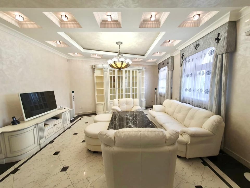 Роскошная двухуровневая квартира Luxurious duplex apartment Apartment in Yerevan