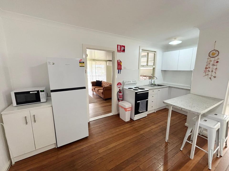 Sea Salt Cottage - Bring your own linen. House in South West Rocks
