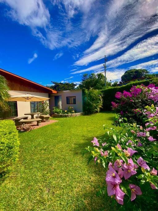 Peace Garden Apartment Apartment in Monteverde