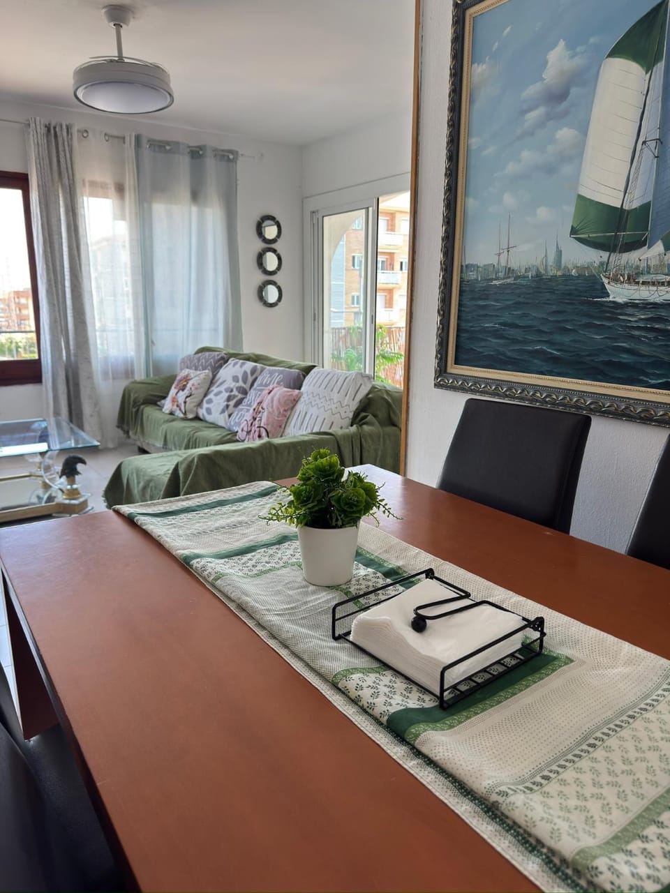 Living room, Dining area