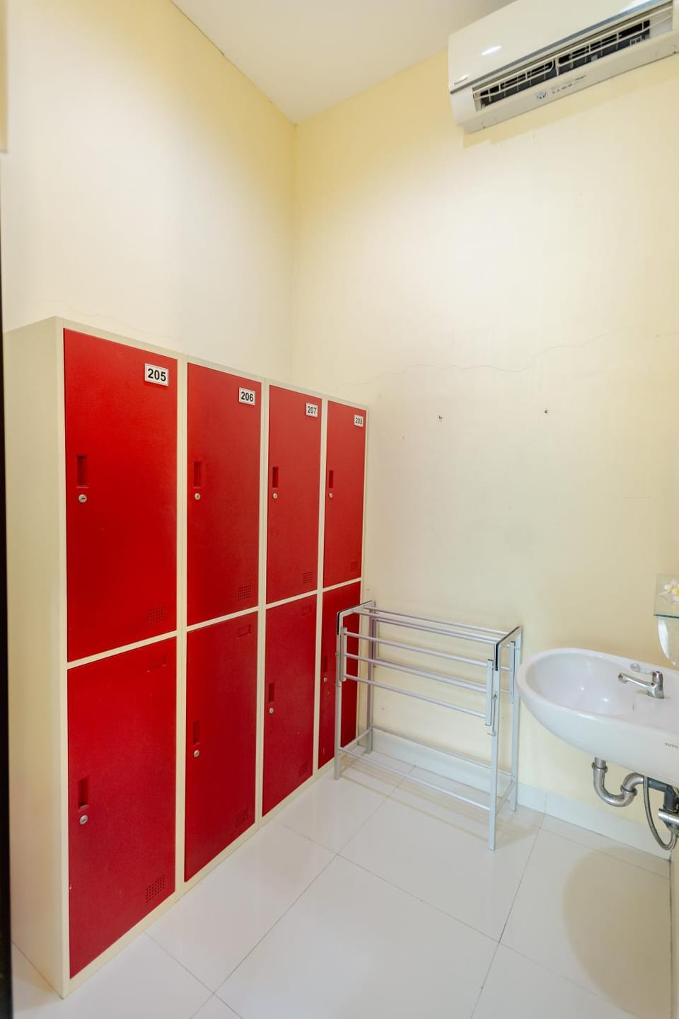 locker