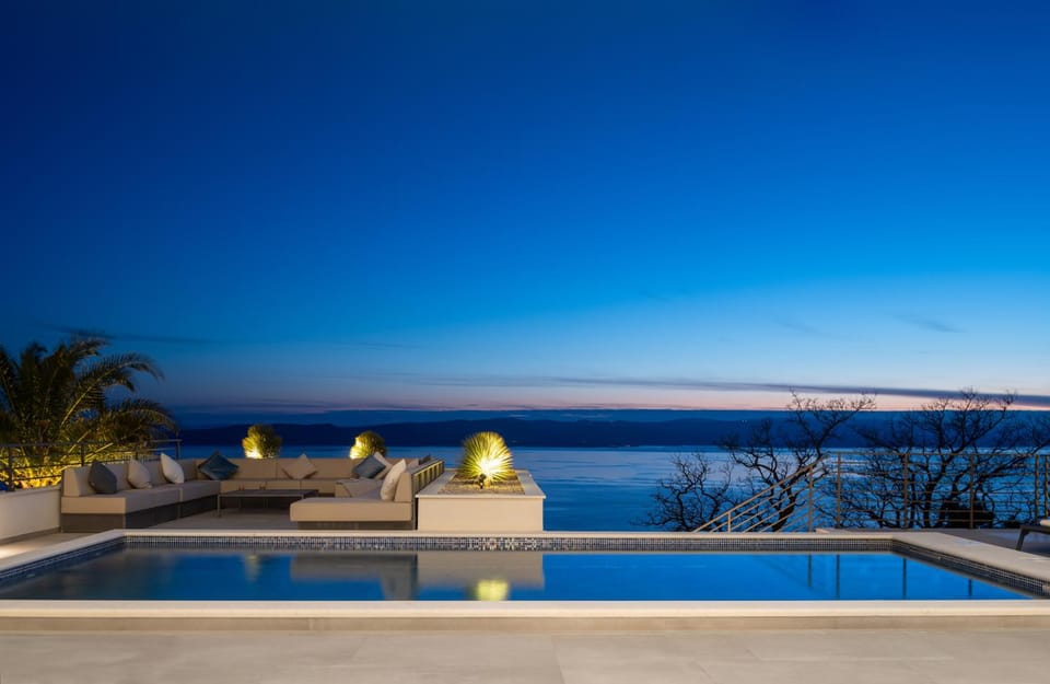 Night, Natural landscape, View (from property/room), Balcony/Terrace, Pool view, Sea view, Swimming pool