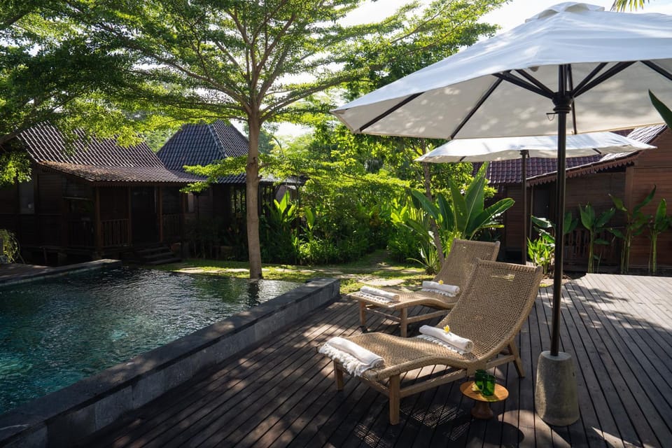 Pool view, Swimming pool, Swimming pool, sunbed