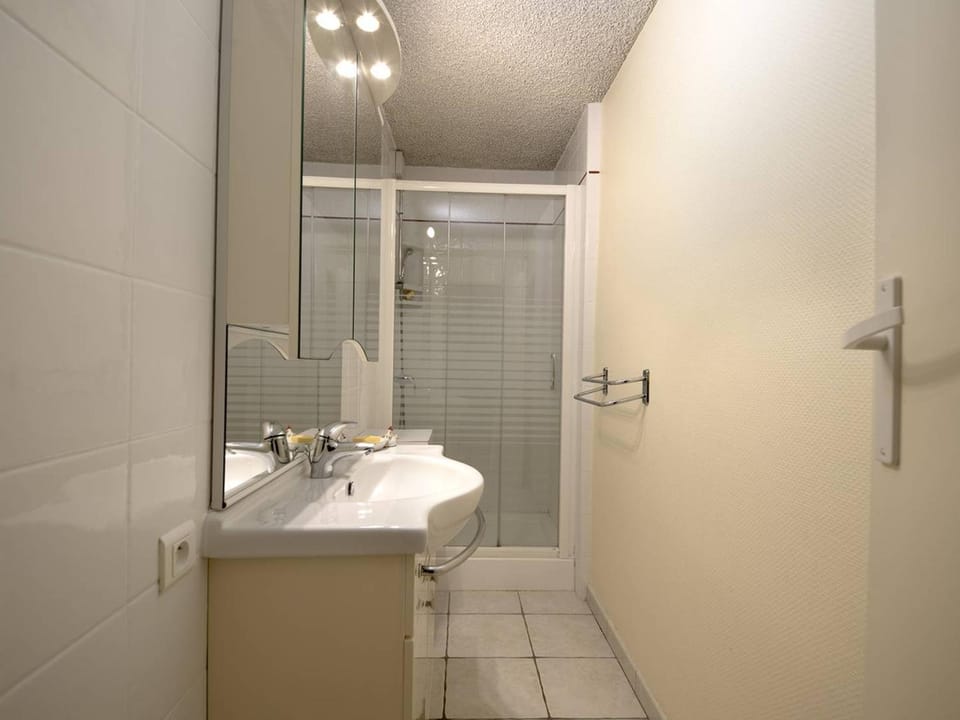 Appartement T3 à Arcachon - Ville d'Hiver, proche centre et plage, avec terrasse et parking privé. - FR-1-433-113 Apartment in Arcachon