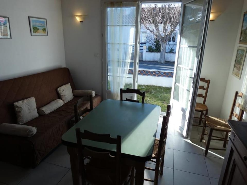 Maison lumineuse 37m² à 50m de la plage - 4 pers - Animaux admis - FR-1-540-282 House in Notre-Dame-de-Monts