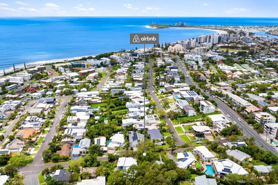 Beach, Street view, Location