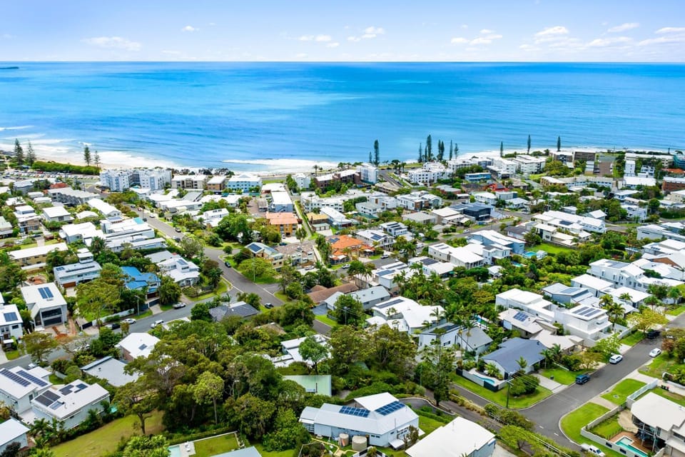 Neighbourhood, Beach, Sea view